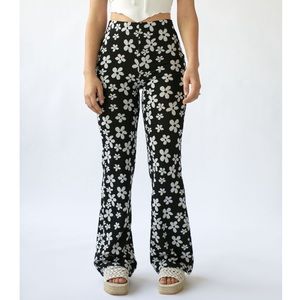 UO Bryn pull-on flare pant, size medium. Like new
